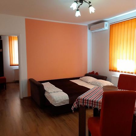 Kety Apartments Κραγκούγιεβατς Εξωτερικό φωτογραφία