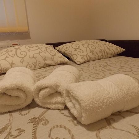 Kety Apartments Κραγκούγιεβατς Εξωτερικό φωτογραφία