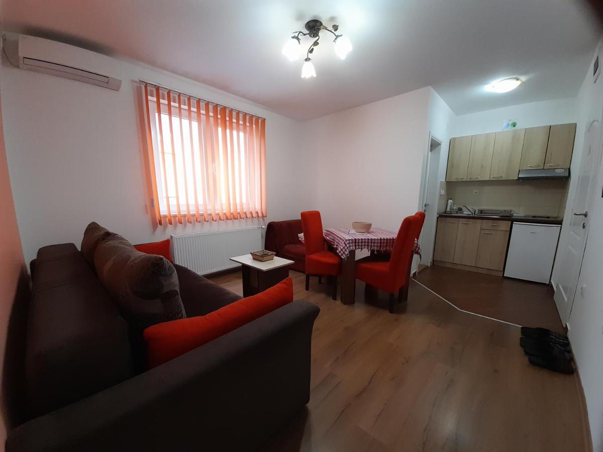 Kety Apartments Κραγκούγιεβατς Εξωτερικό φωτογραφία