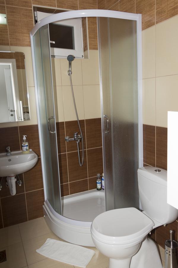 Kety Apartments Κραγκούγιεβατς Εξωτερικό φωτογραφία
